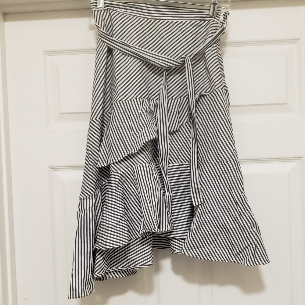 - The  Moon white  gray skirt
